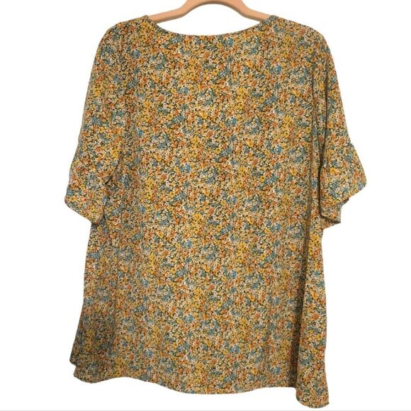 Suzanne Betro Ditzy Dainty Floral Flutter Sleeve Blouse, XL - Picture 2 of 6